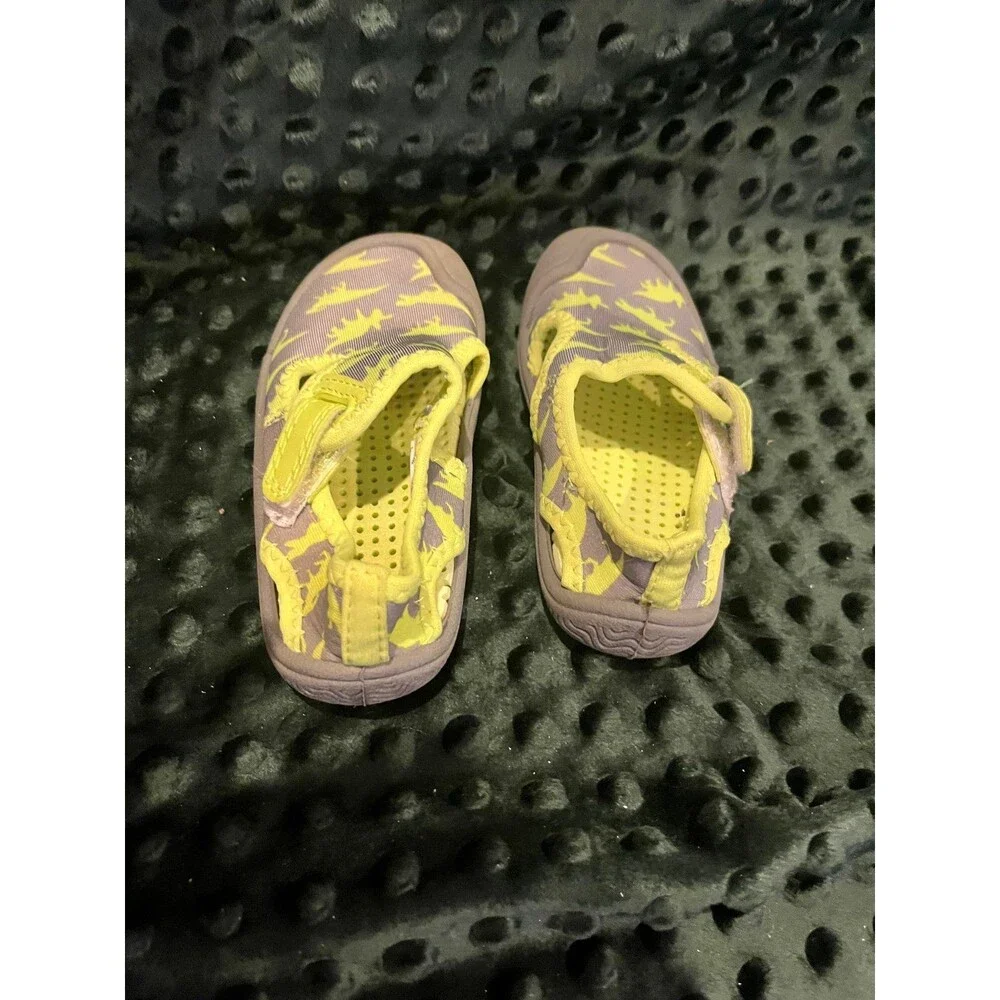 Toddler little kid gray and lime yellow dinosaur water shoes size 6/7 6c 7c